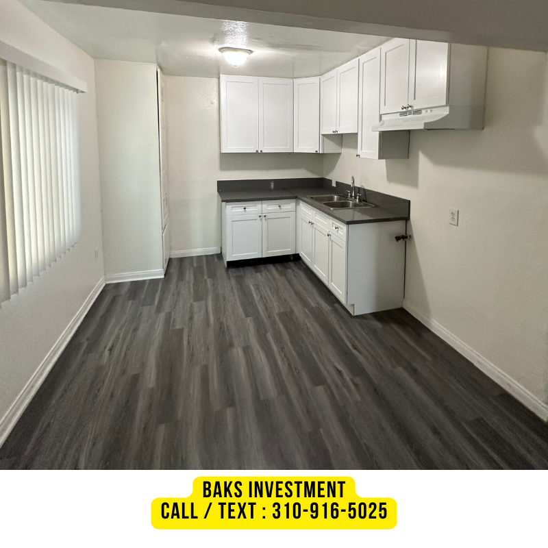 2811 South Central Avenue - 3
