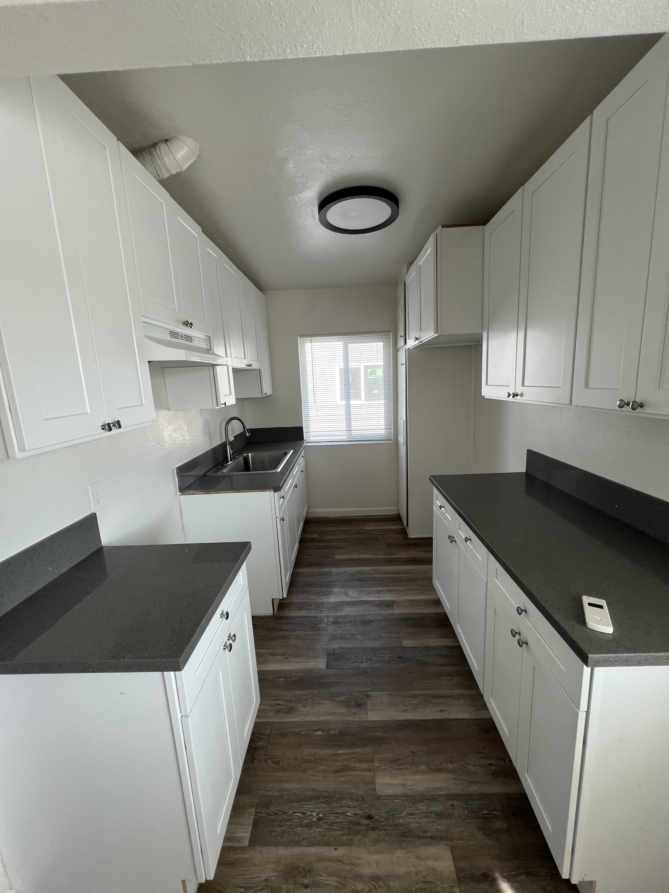 2811 South Central Avenue - 6