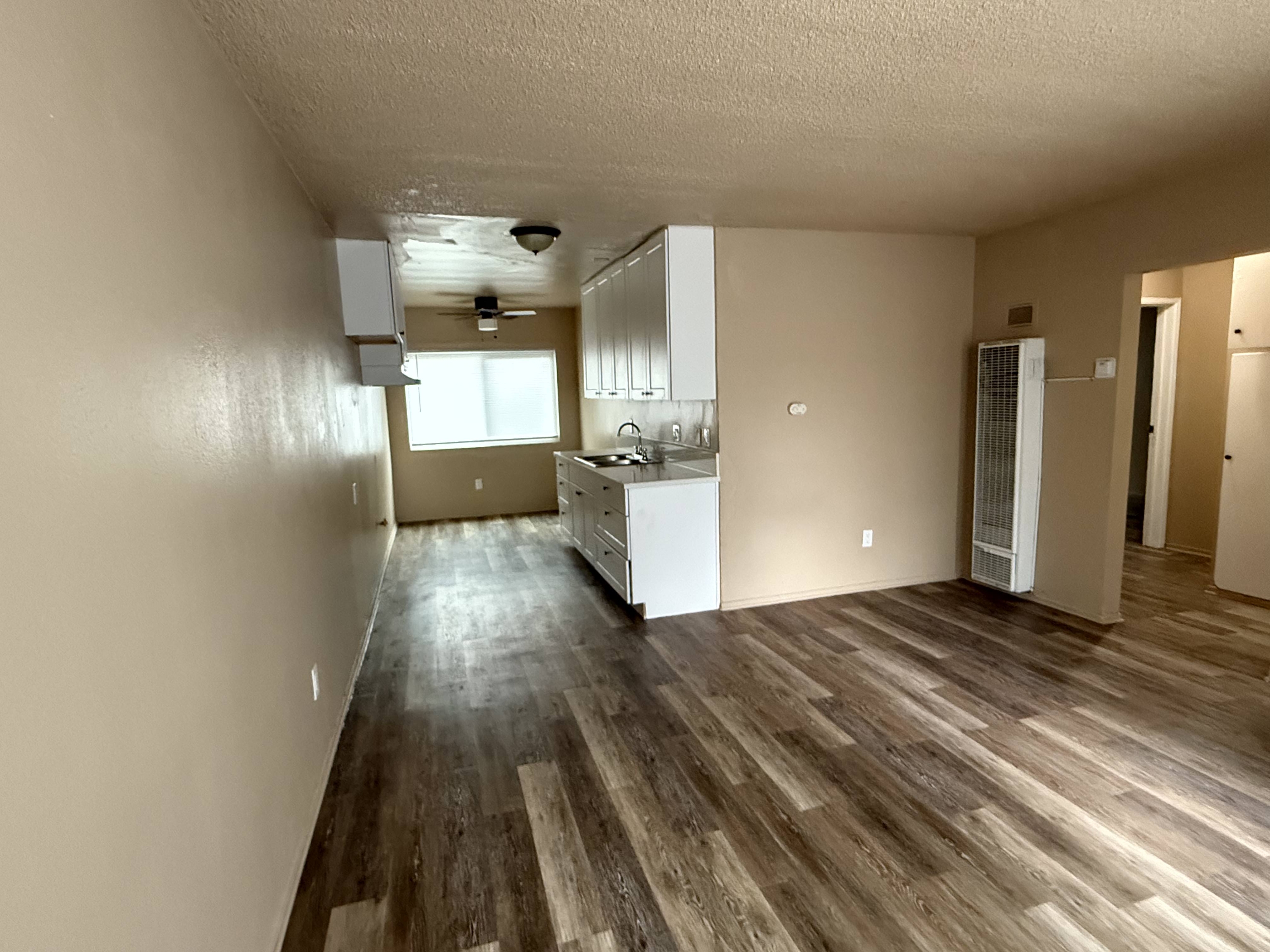15319 South White Avenue - M